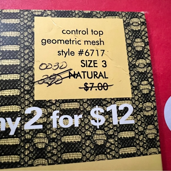 Vintage Hue geometric mesh control top pantyhose - Picture 4 of 5